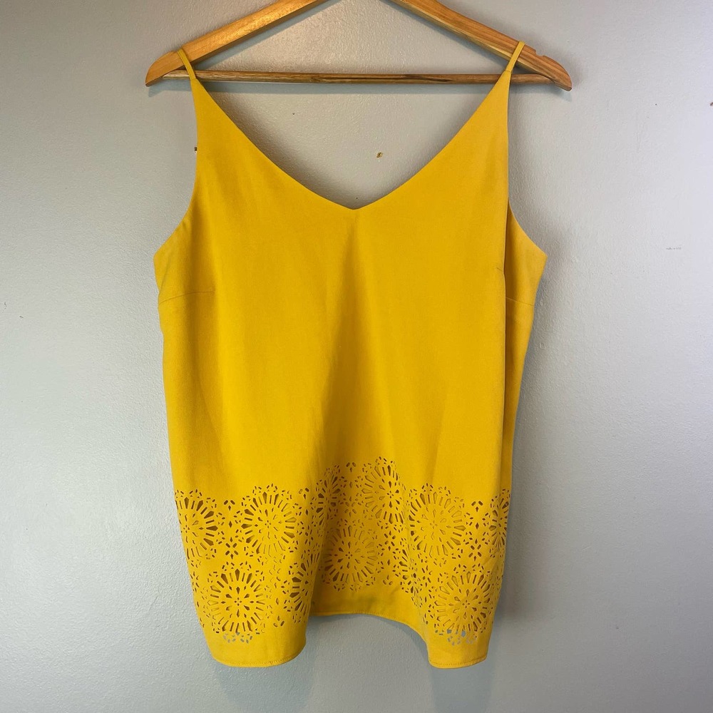 Excellent condition Banana Republic yellow tank w/ adjustable straps